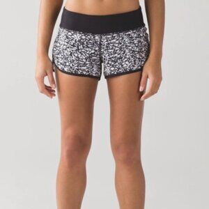 LULULEMON Speed Short (2 1/2") in Ice Breaker White Black / Black (Size 8)